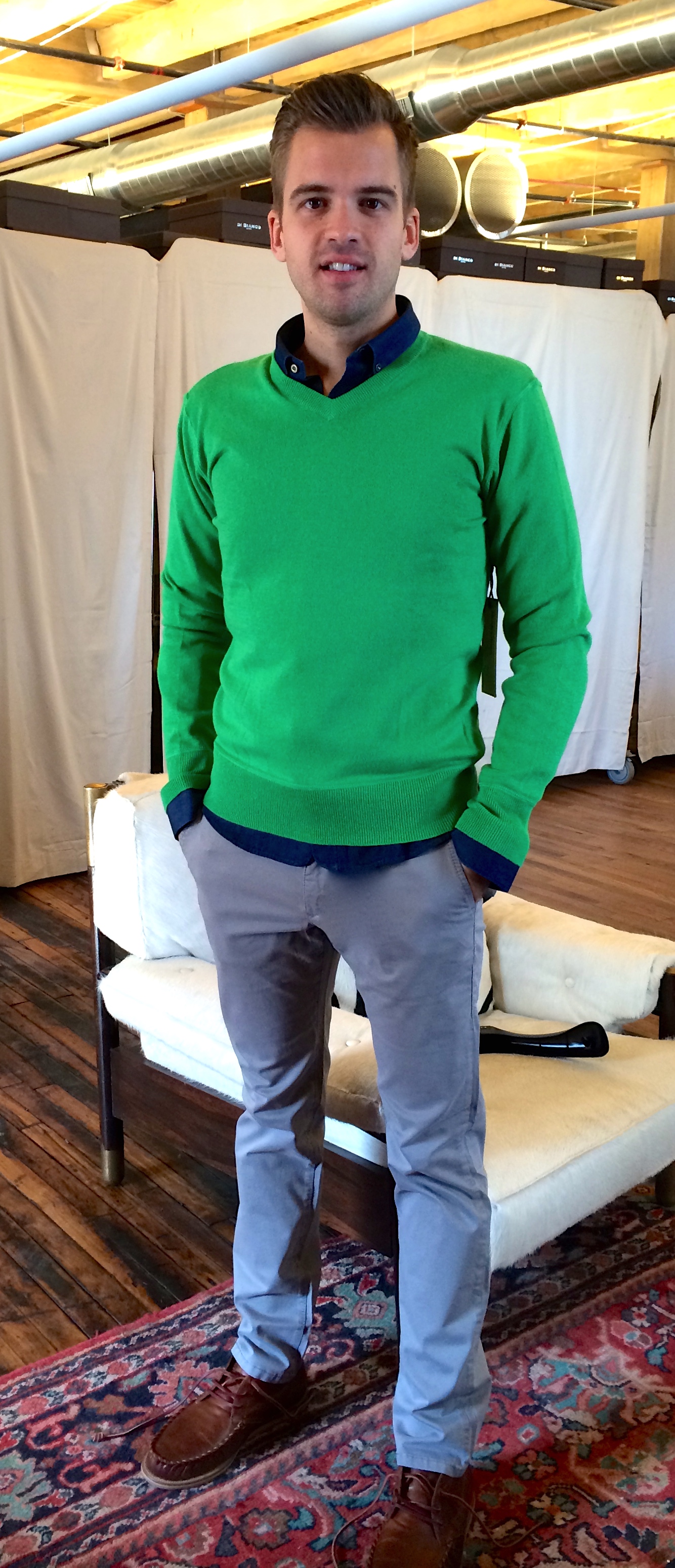 Menswear Monday’s : Chinos And A Pop Of Color